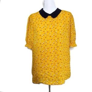 Adrianna Papell Yellow Short Sleeve Blouse With Black Collar Women’s Medium